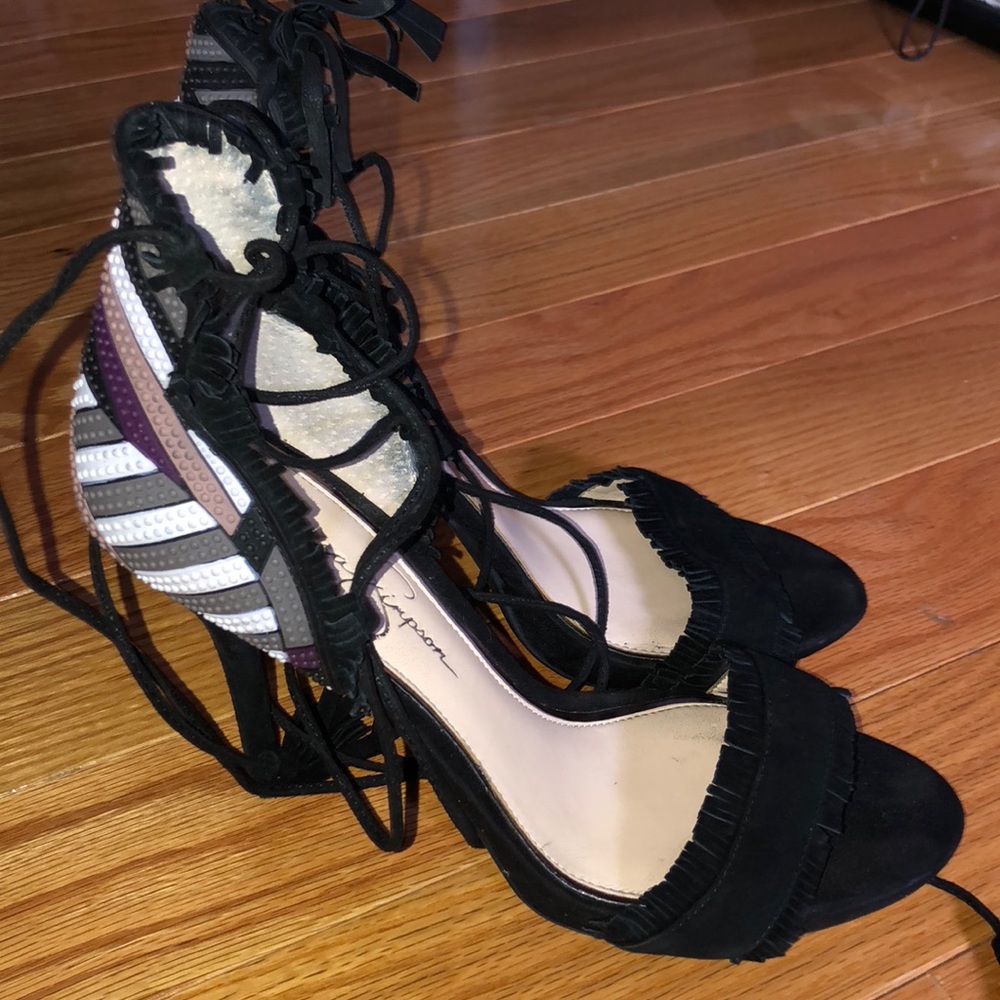 Jessica Simpson heel size 8.5